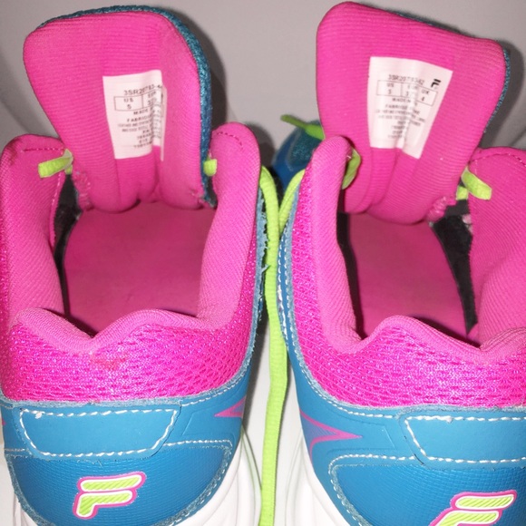 ‼️PRICE DROP‼️FILA Running Tennis Shoes (DLS Foam) - Picture 3 of 4